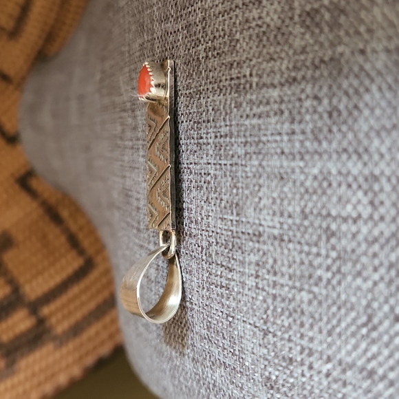 Beautiful Native American Navajo Sterling and Coral Pendant ❤️ - Picture 4 of 8